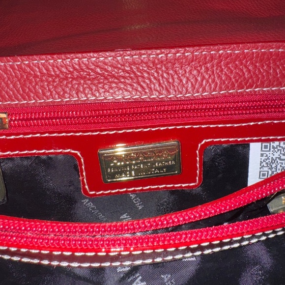 ARCADIA MADE IN ITALY PATENT LEATHER FLAP OVER CROSSBODY RED  COLOR … - Picture 7 of 10